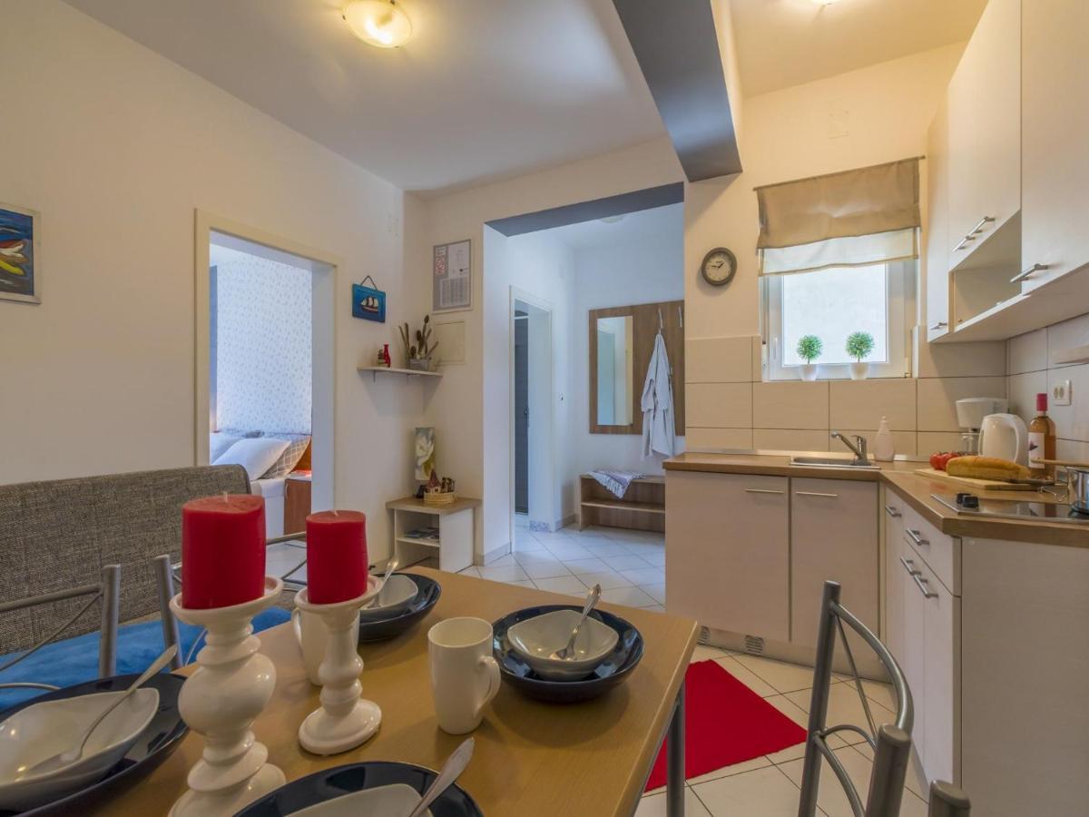 Apartments Rabbit Crikvenica Exterior photo