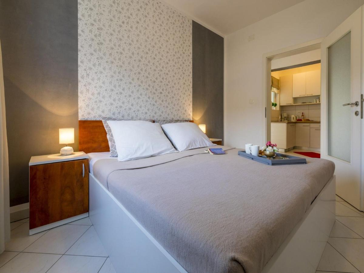 Apartments Rabbit Crikvenica Exterior photo