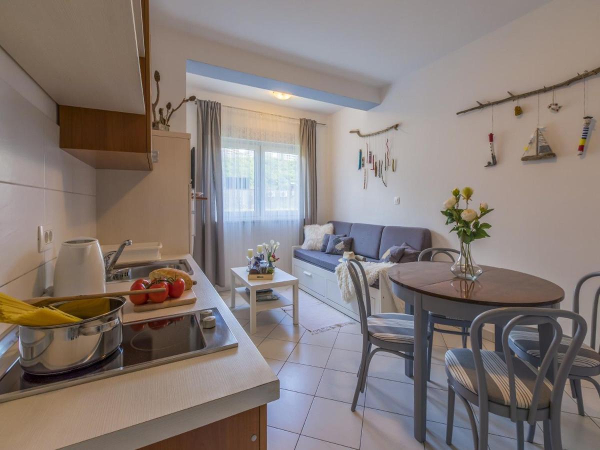 Apartments Rabbit Crikvenica Exterior photo
