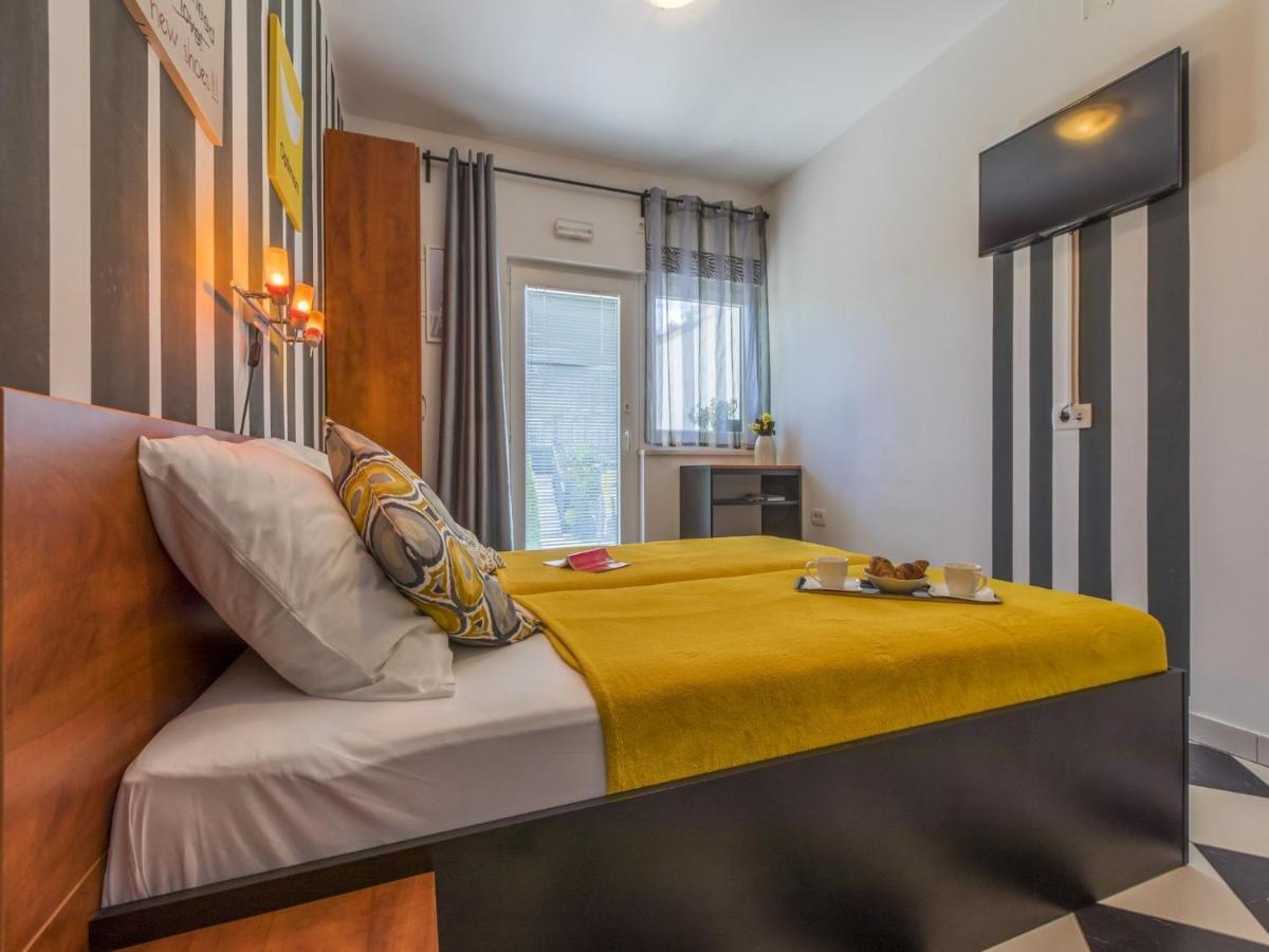 Apartments Rabbit Crikvenica Exterior photo